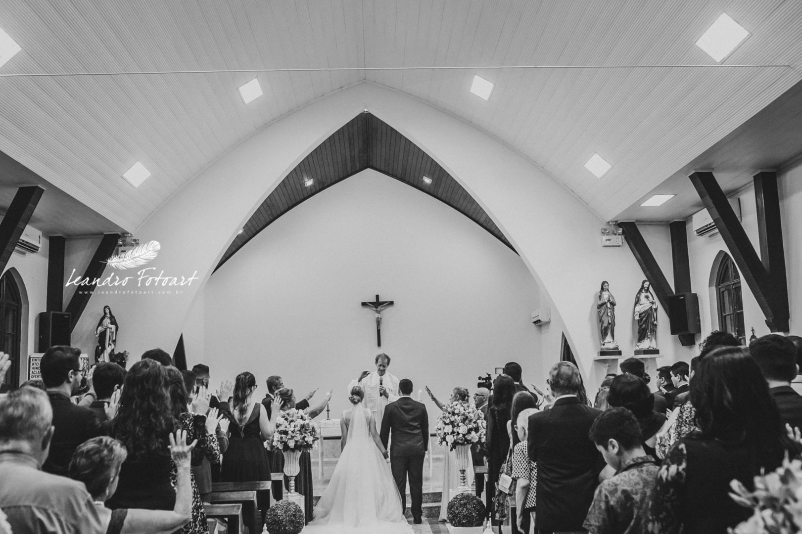 Foto JESSICA + PYTER WEDDING DAY Foto JESSICA + PYTER WEDDING DAY - Imagem 23
