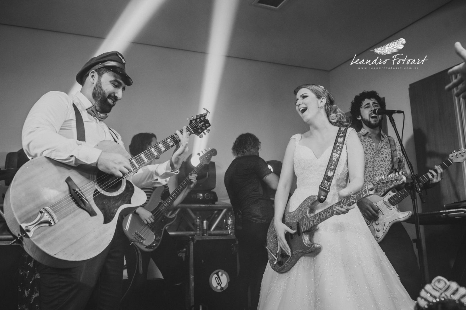 Foto JESSICA + PYTER WEDDING DAY Foto JESSICA + PYTER WEDDING DAY - Imagem 43